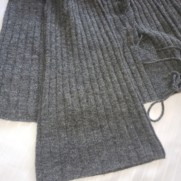 Lauren conrad laceup swing pullover sweater Large - Picture 5 of 7